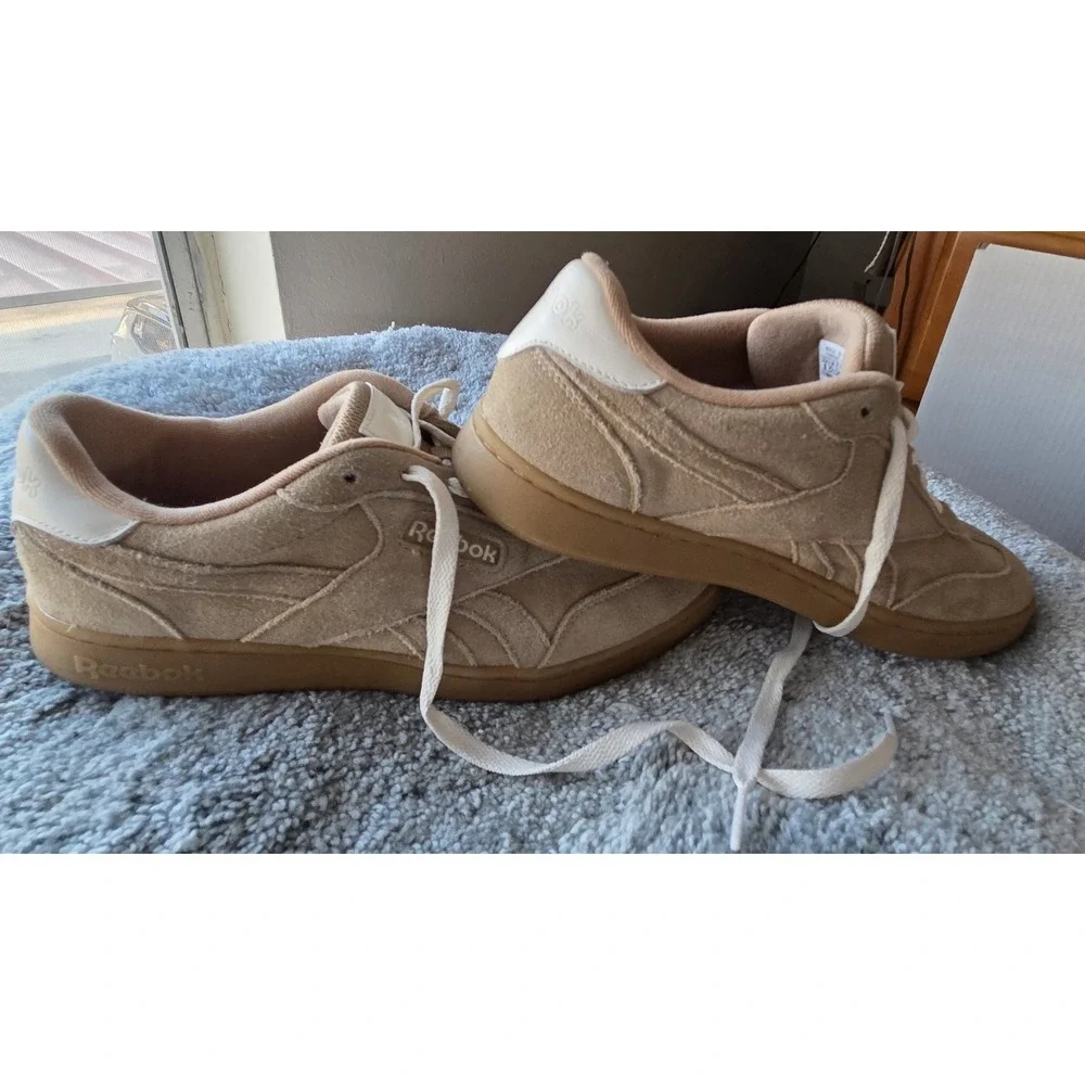 REEBOK Women's Suede Sneakers Sz 8 with Comfort Footbed By ORTHOLITE ~ EUC ~